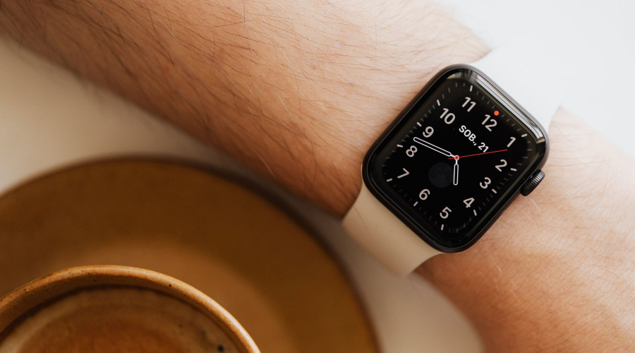 Apple Watch Series 10 или Series 11: что выбрать