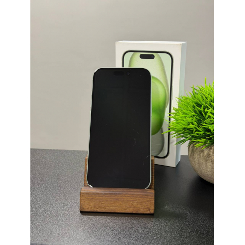 iPhone 15 128гб зелёный