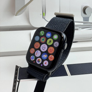 Apple Watch 9 45mm Midnight Sport Loop