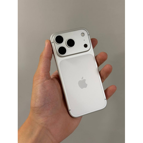 iPhone 17 Pro 256гб Белый