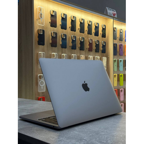 MacBook Pro 13 M2 8/256 space gray