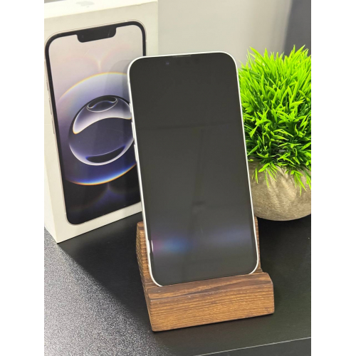 iPhone 16e 128ГБ белый