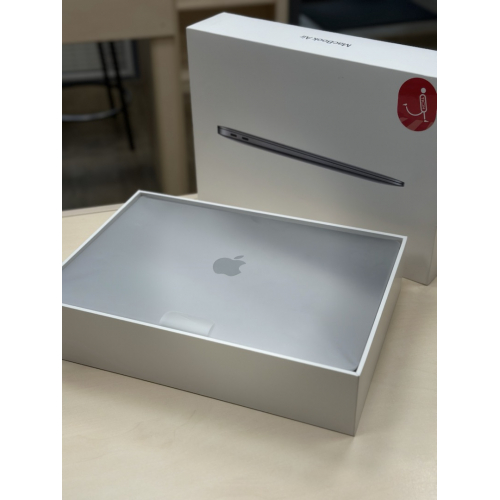 MacBook Air 13 M1, 8/256, Space Gray