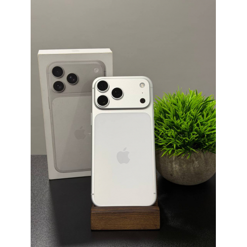 iPhone 17 Pro Max 1TB sim+esim серебристый