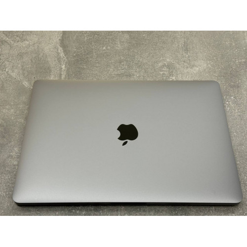 MacBook Pro 13 M2 8/256 space gray