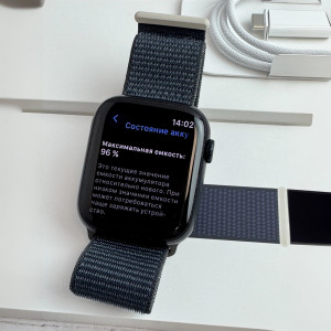 Apple Watch 9 45mm Midnight Sport Loop