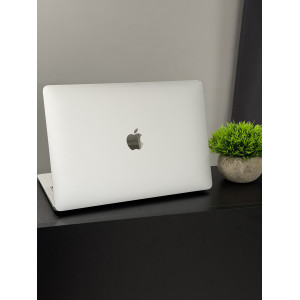 MacBook Air 13 M1 8 256ГБ серый