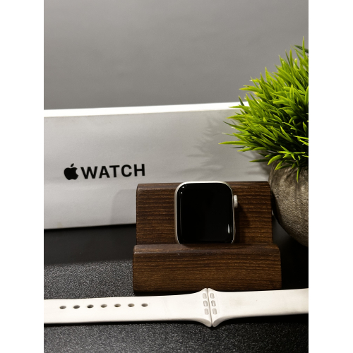 Apple Watch SE 2 40mm белые