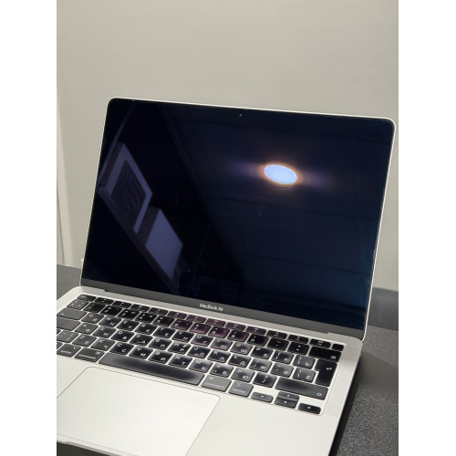 MacBook Air 13 M1 8 256ГБ серый