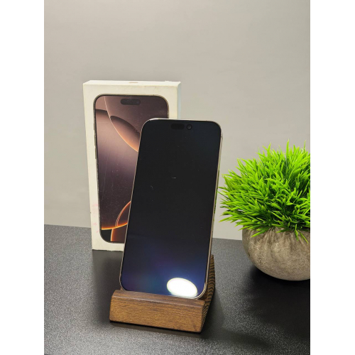 iPhone 16 Pro Max 256гб Золотистый