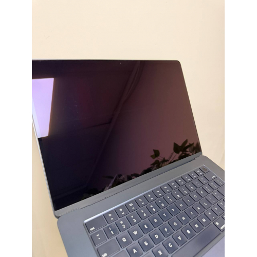 MacBook Air 15 M3 8/256ГБ чёрный