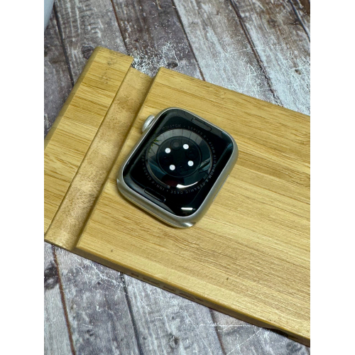Apple Watch Series 8 41mm Starlight