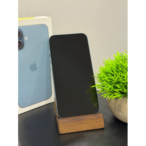 iPhone 16 Plus 128ГБ зеленый
