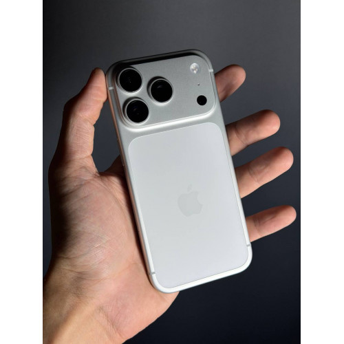 iPhone 17 Pro 256гб Серебристый
