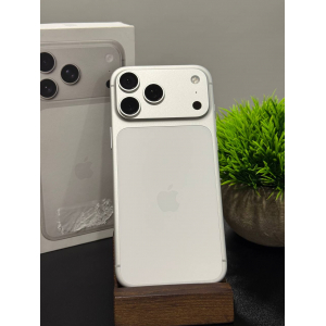 iPhone 17 Pro Max 256гб Серебристый