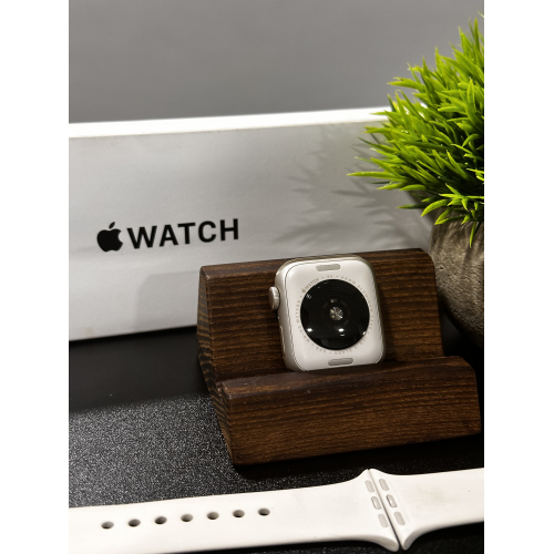 Apple Watch SE 2 40mm белые