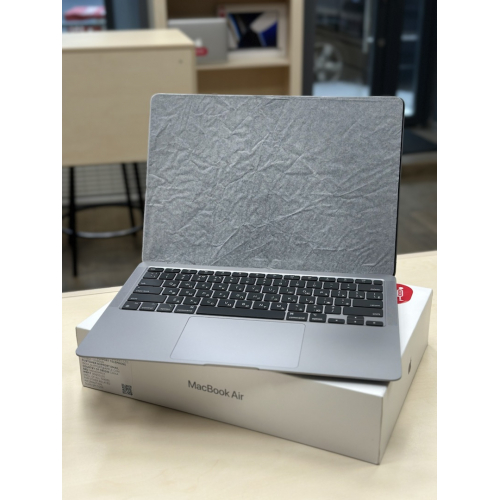MacBook Air 13 M1, 8/256, Space Gray