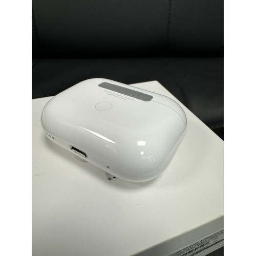 Кейс Apple AirPods 2 2022 Lightning