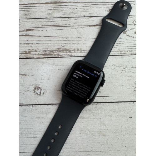 Apple Watch SE 2022 40mm Midnight
