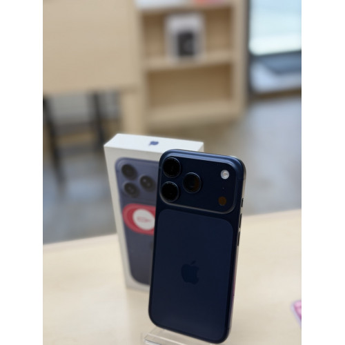 iPhone 17 Pro, Deep Blue, 256 GB